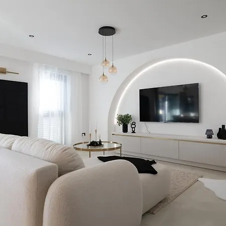 شقة Luxury Rooftop Duplex زادار