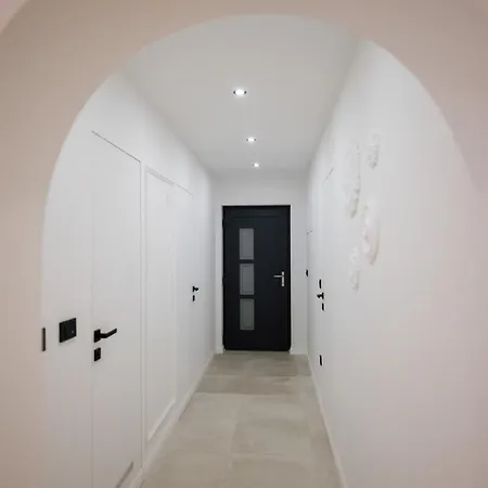 Luxury Rooftop Duplex * زادار